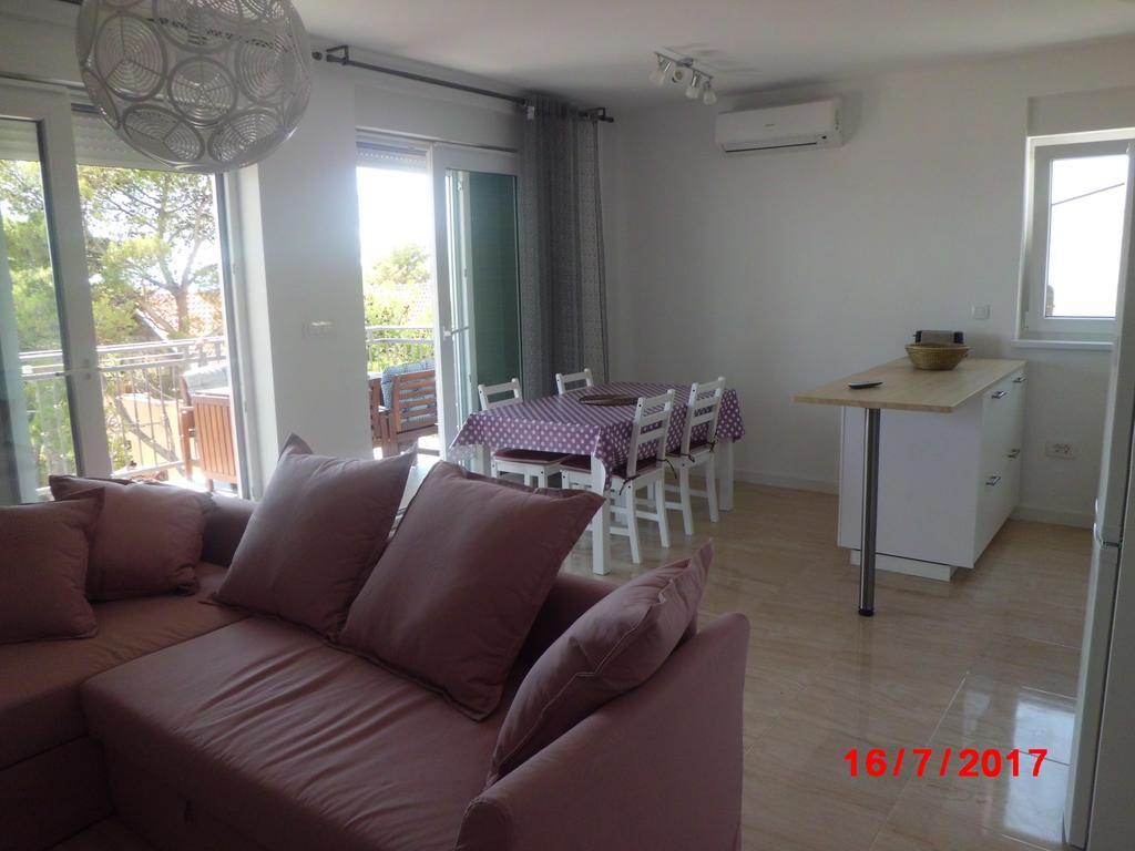 Apartments Viskovic Макарска Экстерьер фото