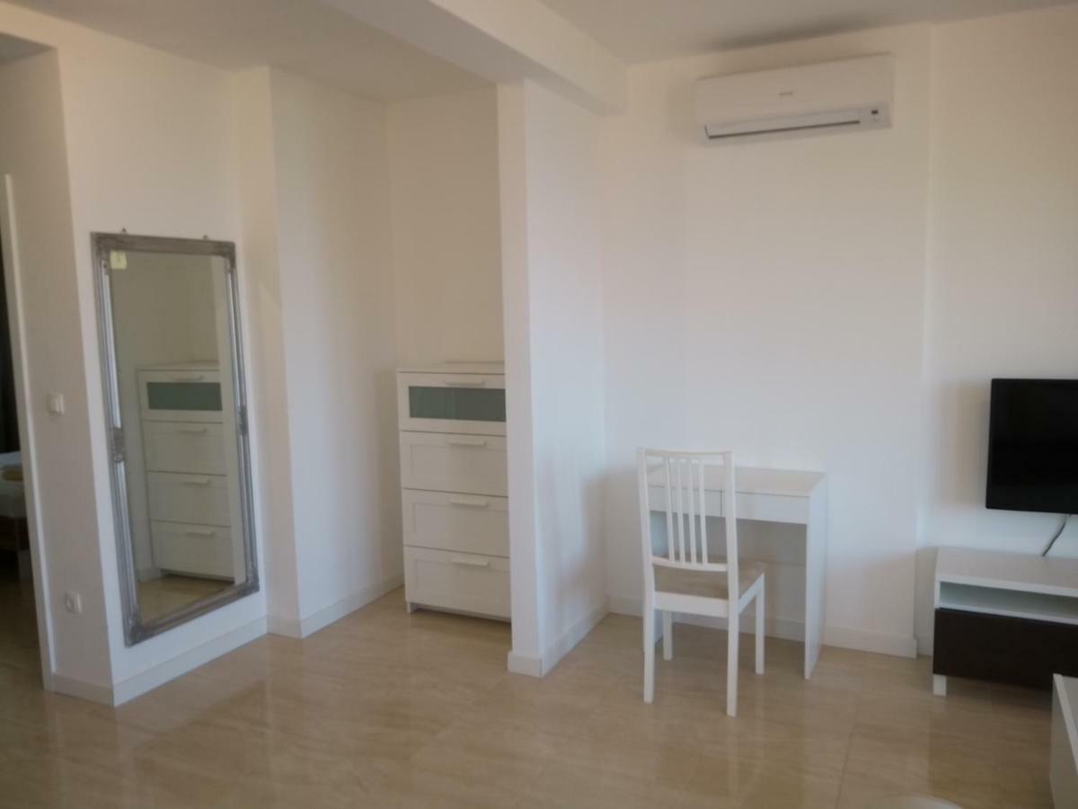 Apartments Viskovic Макарска Экстерьер фото